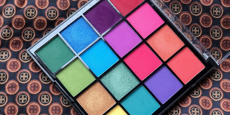 Swiss Beauty MultiColor Palette for Rs 199